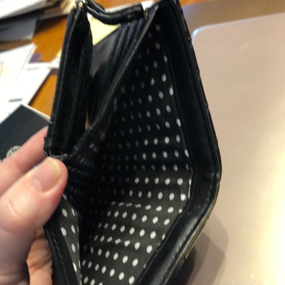 Lulu black wallet. Mint condition - Picture 6 of 8